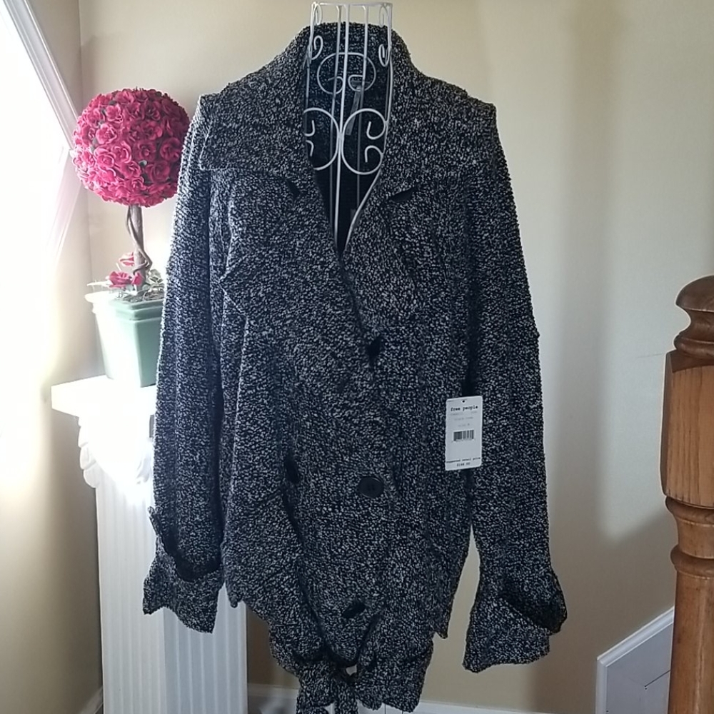 Free People oversized cardigan sweater. Size medium. New with tag. - Picture 1 of 12